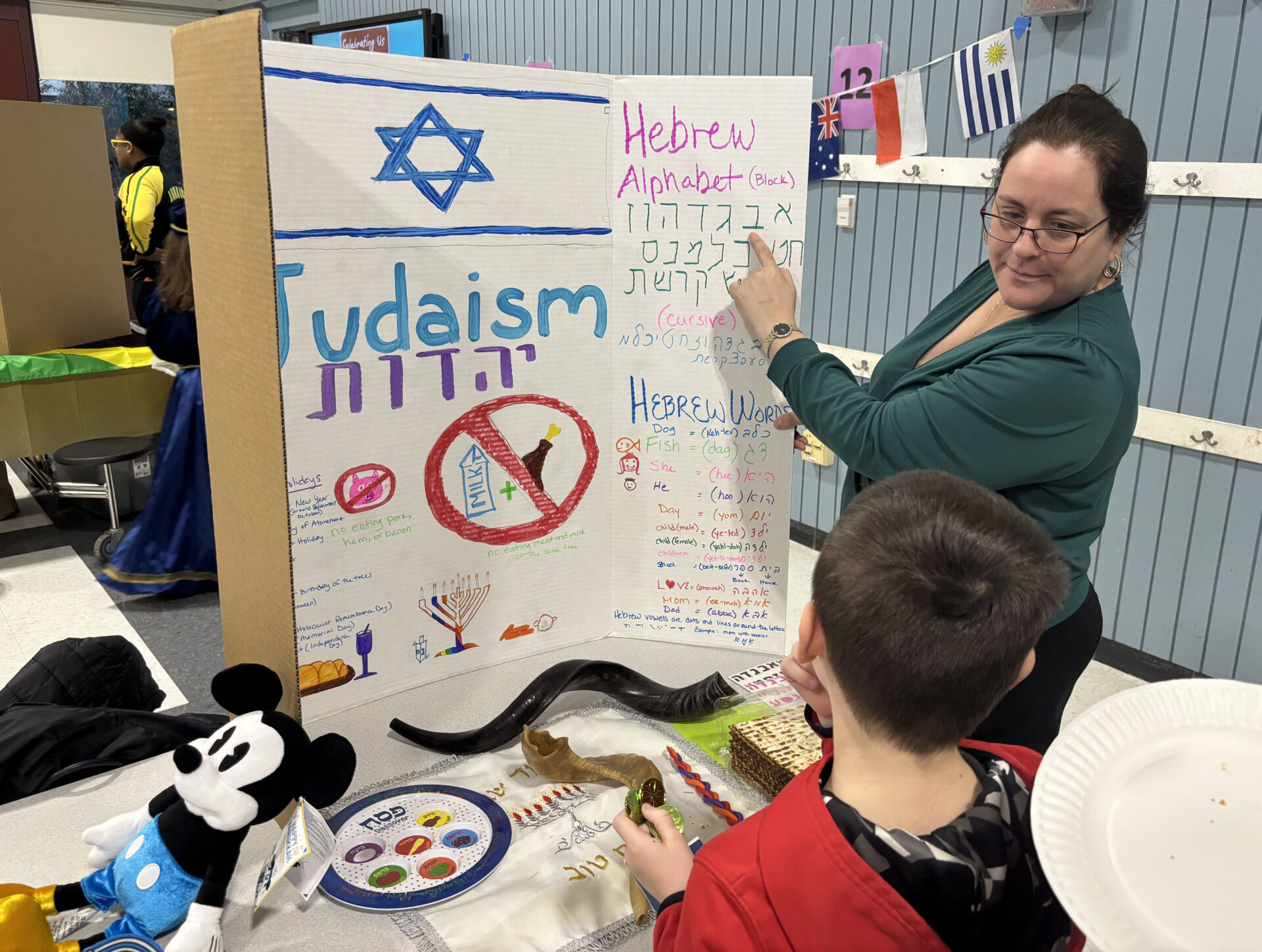 Byam Elementary School hosted its Celebrating Us Multicultural Evening on Wednesday, March 19, featuring food, games, interactive stations and much more.